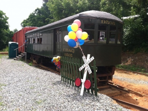 balloons and rail car.jpg
